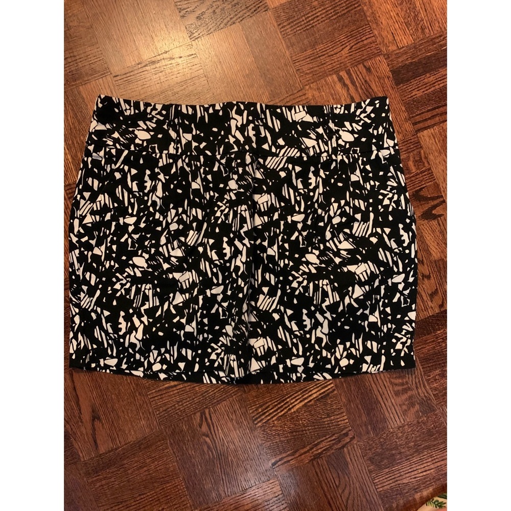 Patterned Mini 🕶 - Picture 2 of 4